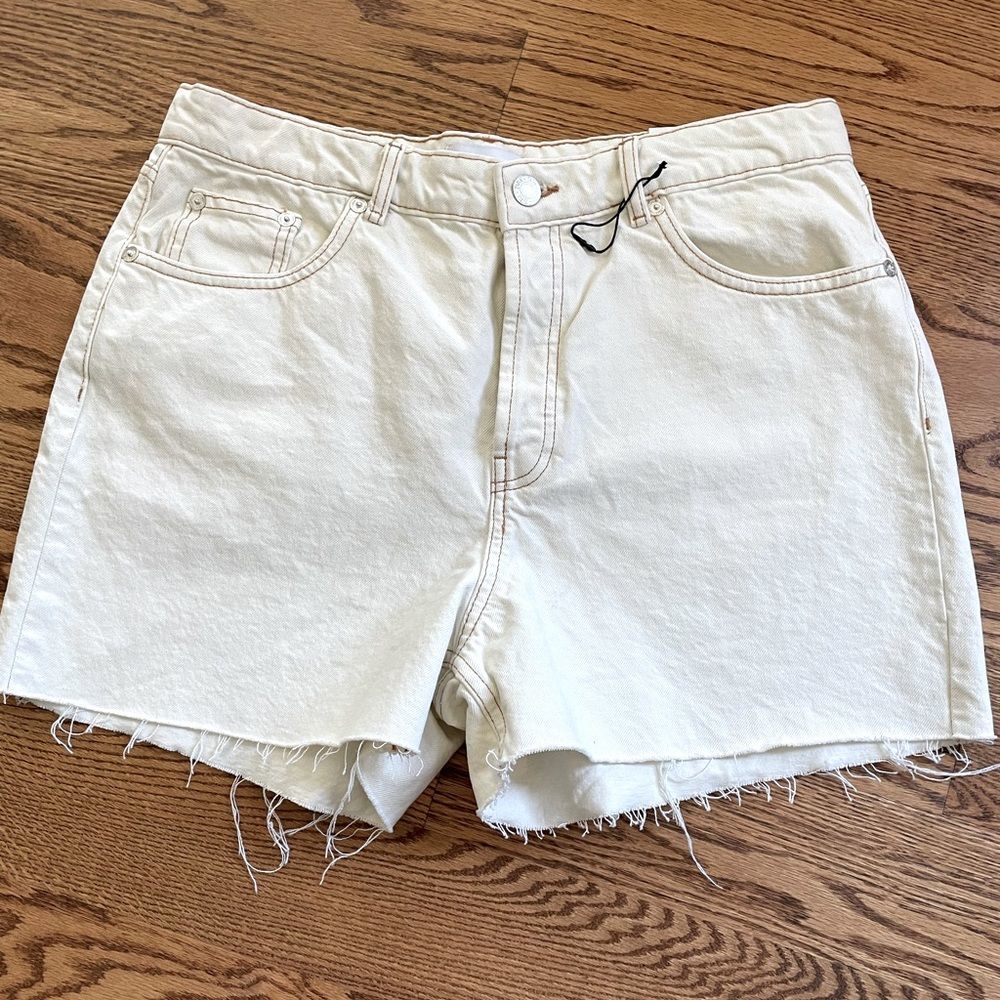 Zara Off-White Cream Denim Jean Shorts